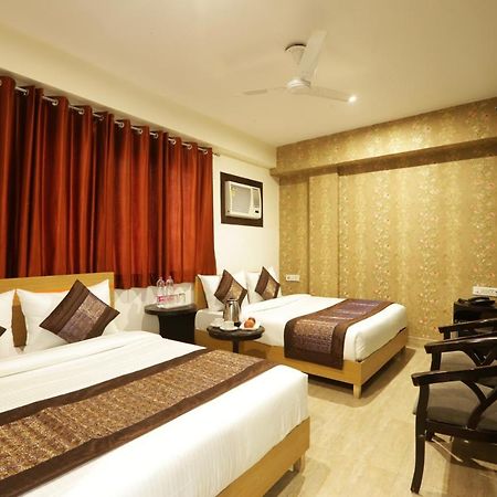 Hotel Ark Suites At Airport New Delhi Exterior photo