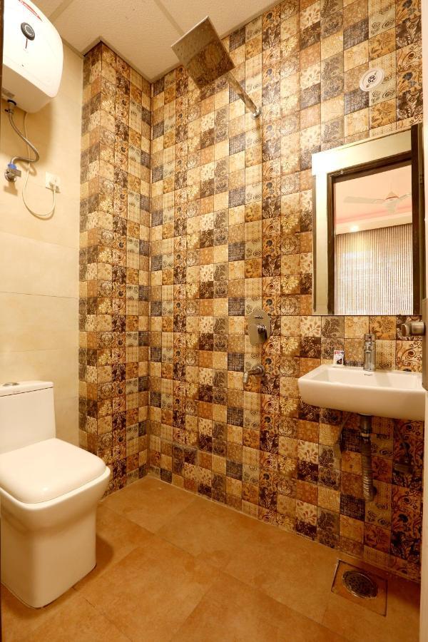 Hotel Ark Suites At Airport New Delhi Exterior photo