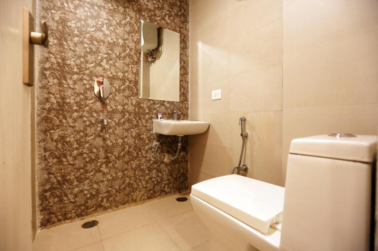 Hotel Ark Suites At Airport New Delhi Exterior photo
